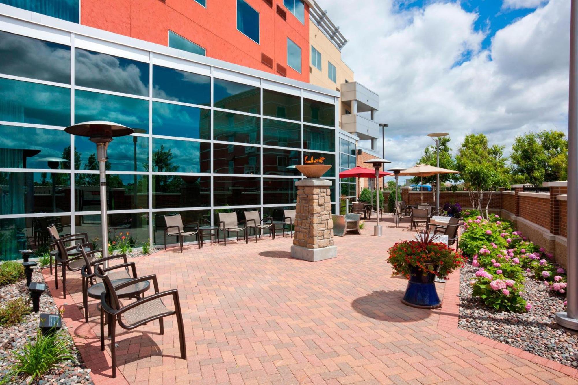 Courtyard Minneapolis Maple Grove Arbor Lakes Exterior foto